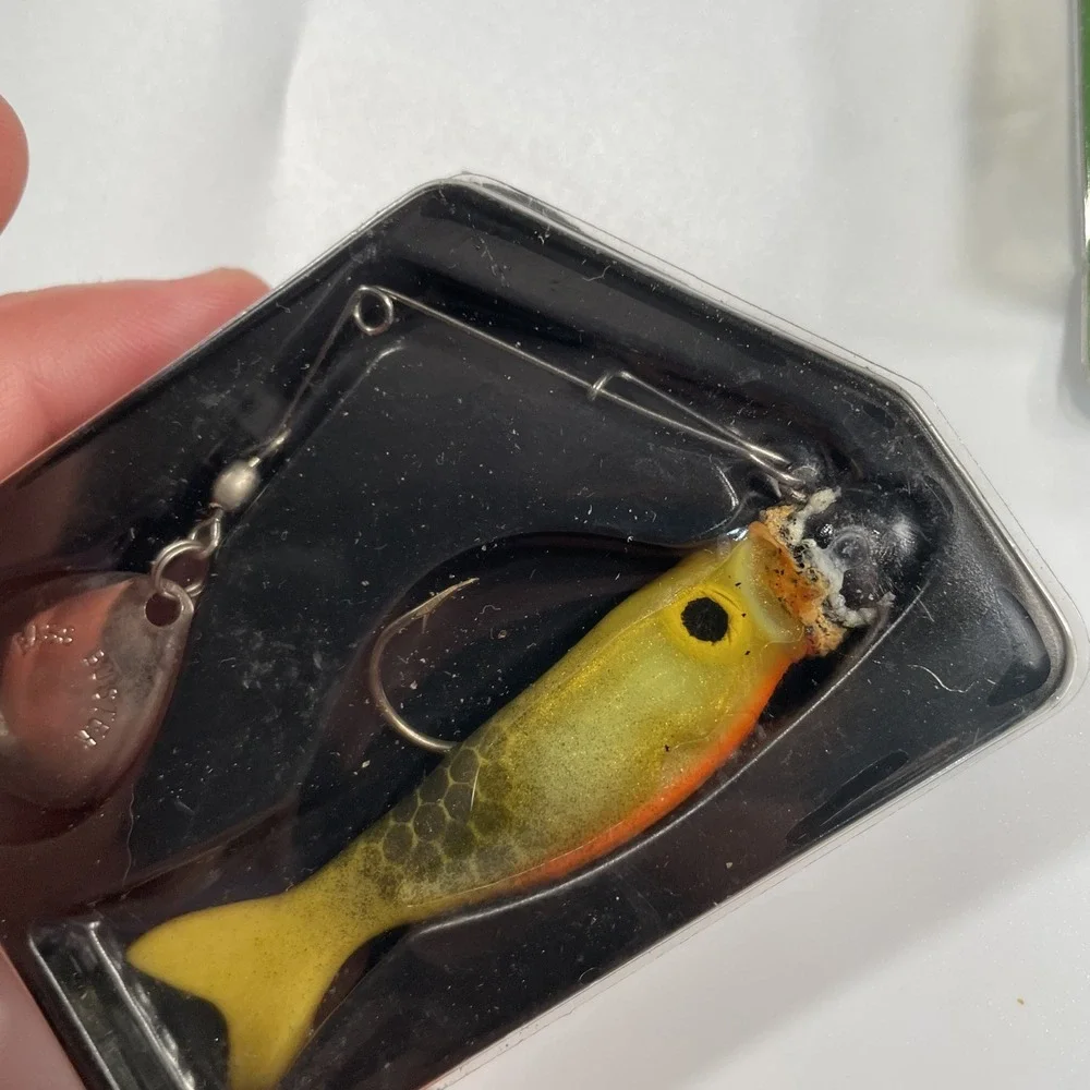VTG Bass Buster Lures Spin Yellow Soft Spinnerbait Fishing Lure Lot Panfish